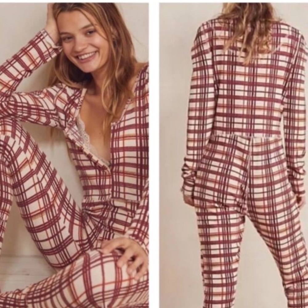 FREE PEOPLE Intimately Home Alone Long
John Pajamas Onesie